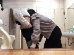 【渡部案件】多目的トイレでロリっ子にお口ご奉仕させてみた