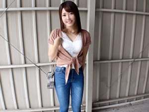 いちいち反応がうぶな女の子♪膣内に入るチンポの刺激をじっくりと堪能