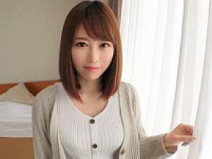 銀行員というお堅い仕事でたまったストレスをセックスで発散！たらしないアクメ顔で逝き果てる