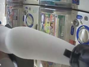 ハロウィンコスプレ露出狂娘の超ミニスカ食い込みTバックパンツをローアングルで撮ってみた