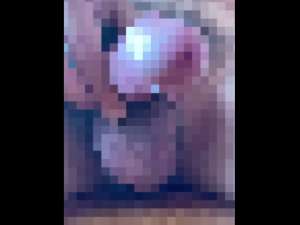 オナニー動画！男の！可愛い息子を怒涛の手コキで赤くなった亀頭から精液がだらだら垂れ流れる！