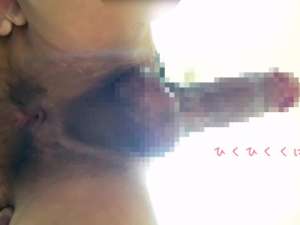 チンコのサイズ測ってカメラにアナル見せつけ手コキオナニー！カメラに向かって垂れてくる精液！