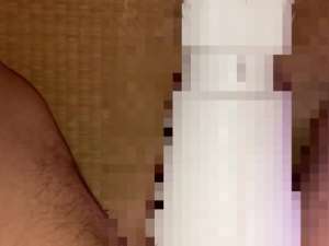 オナホでシコシコ性欲処理する変態紳士の姿！結構気持ちよさそうね